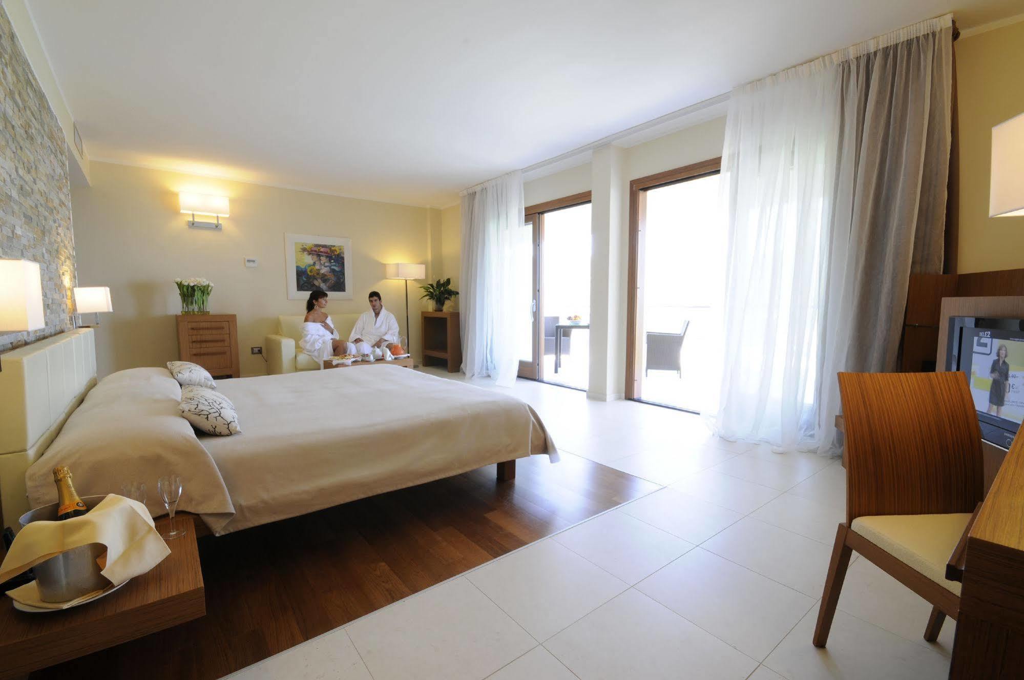 Pugnochiuso Resort - Hotel Del Faro المظهر الخارجي الصورة